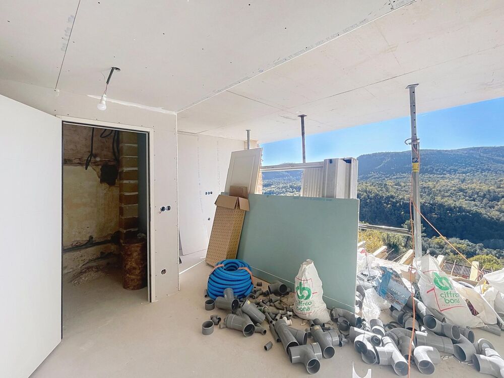   Bagnols-en-For�t (83600)