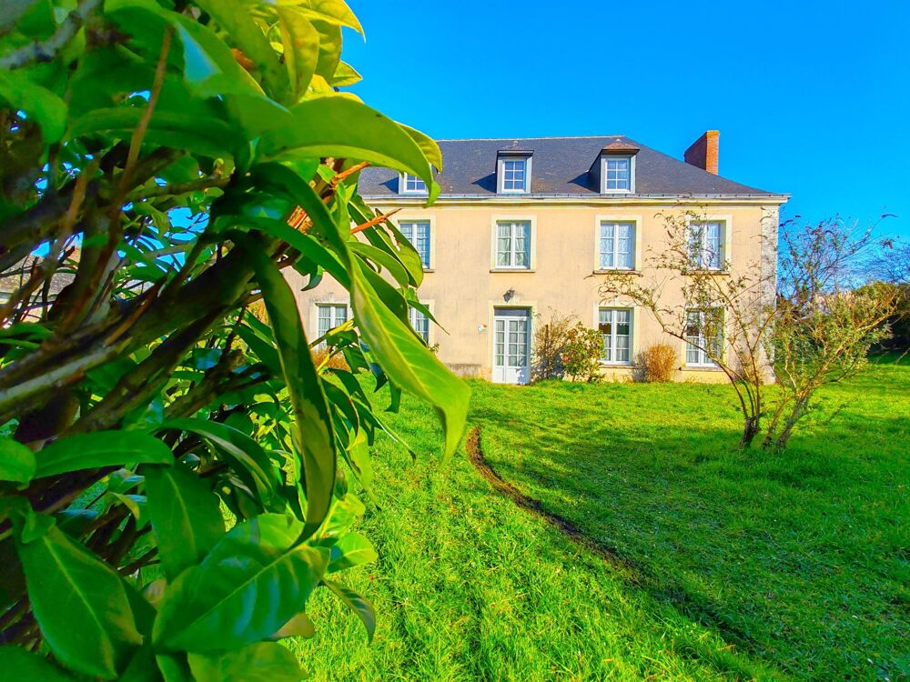 Ancien presbytère avec ses dépendances et son terrain !