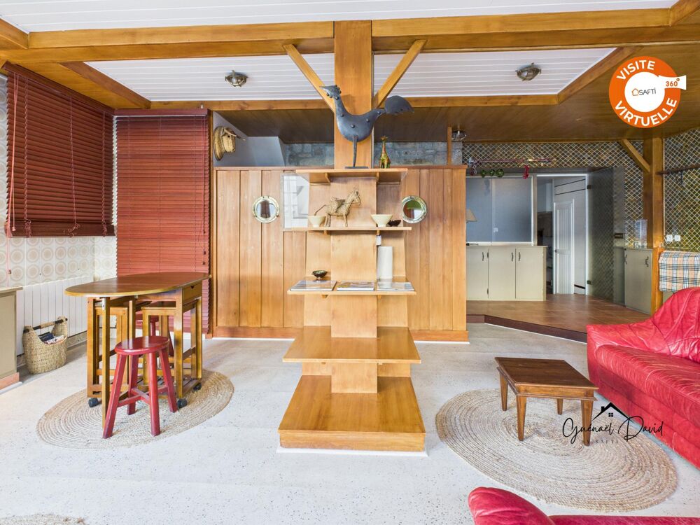 APPARTEMENT AVEC COUR EN PLEIN COEUR DU CENTRE HISTORIQUE
