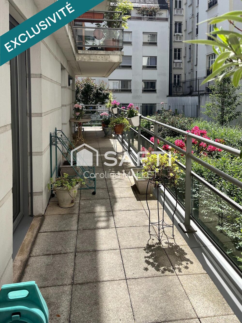 Vente Appartement Résidence Carré Mirabeau à 2 pas du Métro ligne 10 appartement T4, double salon, 2 chambres, cave et parking Paris 15
