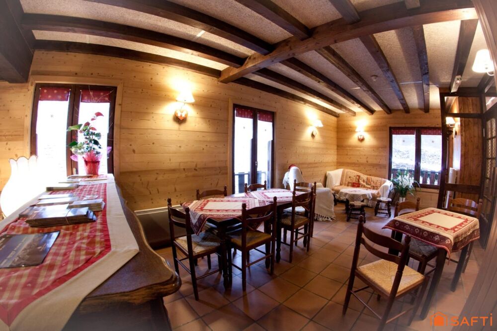   Hôtel de charme avec vue panoramique – Investissement d'exception au cœur des Pyrénées Bagneres-de-luchon