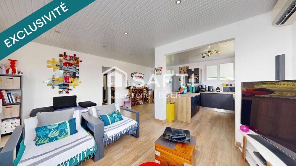 Vente Maison Maison sur deux niveaux, F4 et deux F2, piscine Sainte-anne