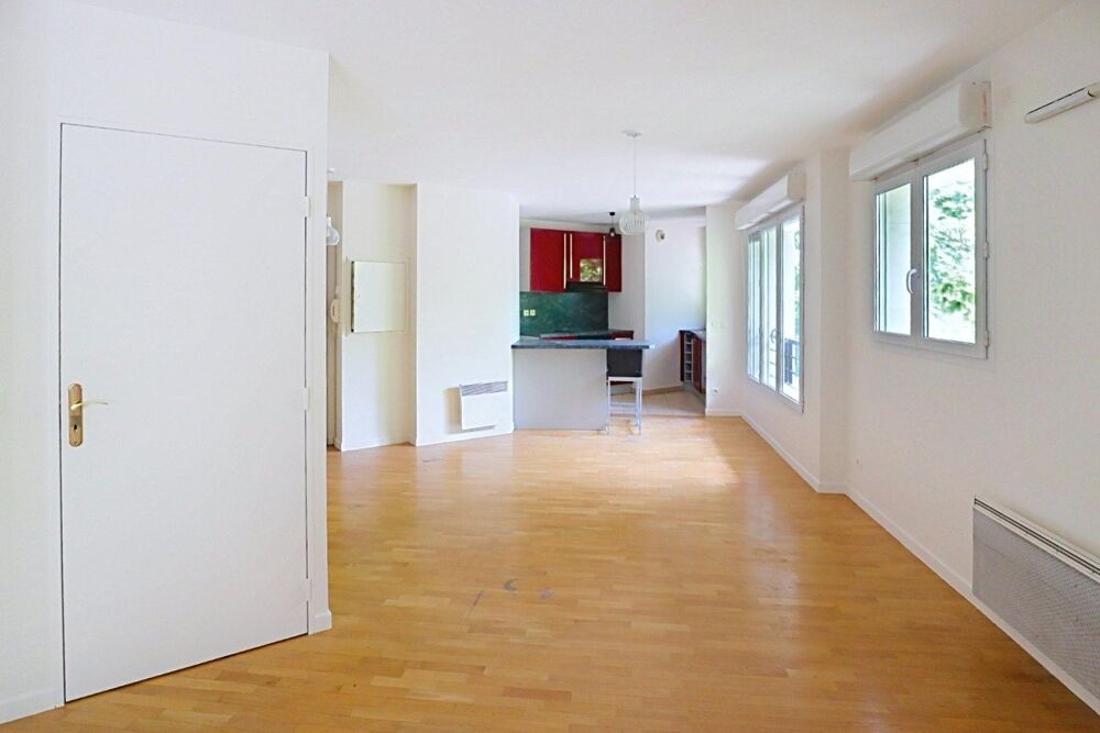 5 pièces sur 2 niveaux · DPE C · Parking inclus + Balcons