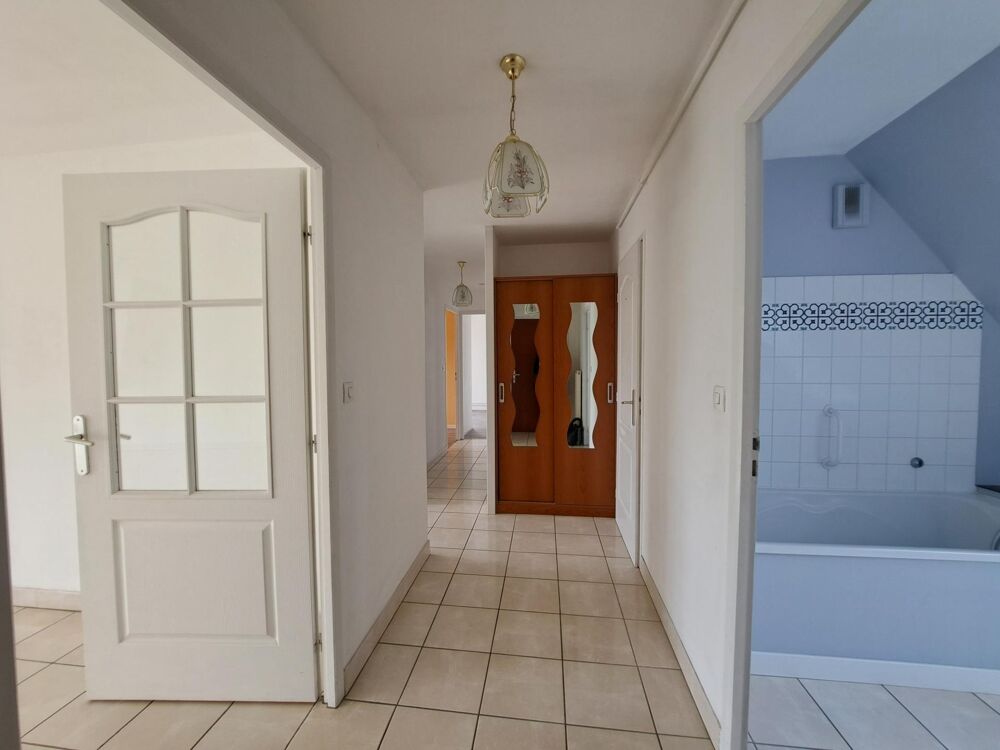 APPARTEMENT T4 TETEGHEM CENTRE VILLE.