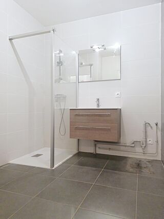  Appartement à louer 3 pièces 90 m²