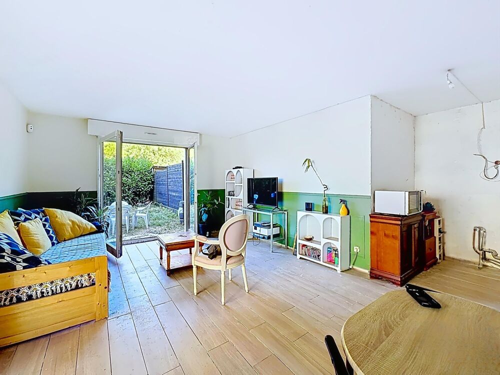 Rez-de-jardin à rénover au coeur de Bonne