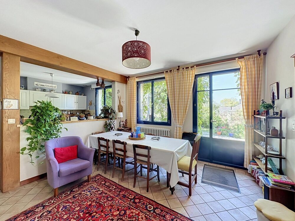 Vente Maison Au calme d'une impasse, découvrez cette maison familiale à Sablé-sur-Sarthe ! Sable-sur-sarthe