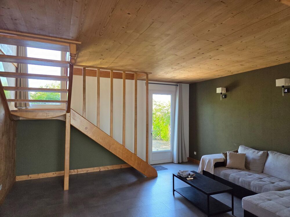 Sur la commune de Moustier, maison individuelle KLH leader sur le marché des éléments en bois lamellé collé de grandes dimension