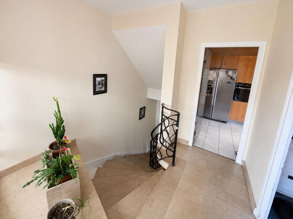 Vente Appartement Appartement de 164 m² avec jardin et 2 garages Bruyeres