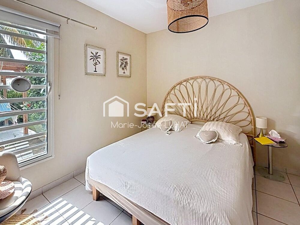 Vente Maison Maison F4  de plain pied avec dépendance et piscine La trinite