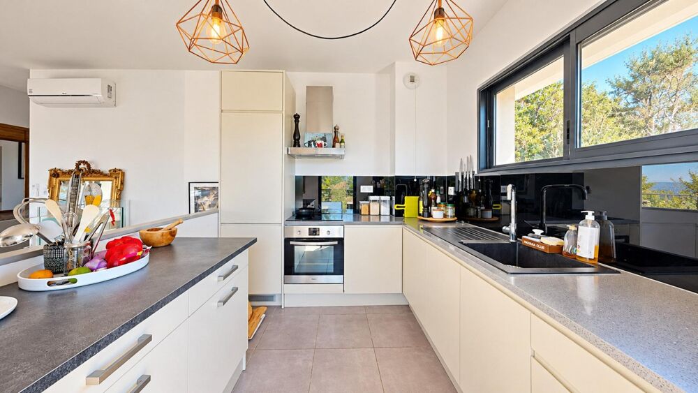 Vente Appartement Appartement avec jardin privatif de 400 m² et piscine Porto-vecchio