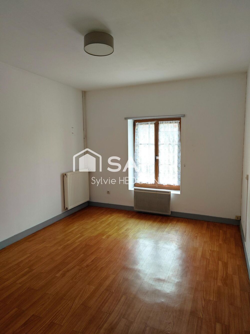 Vente Maison Maison en pierre de plain-pied avec dépendances Villepail