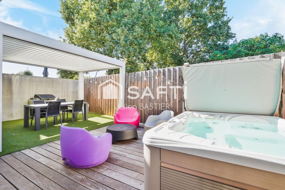 Eysines / Caudéran  Maison d'environ 127m2 avec 4 chambres, 2 extérieurs, stationnement