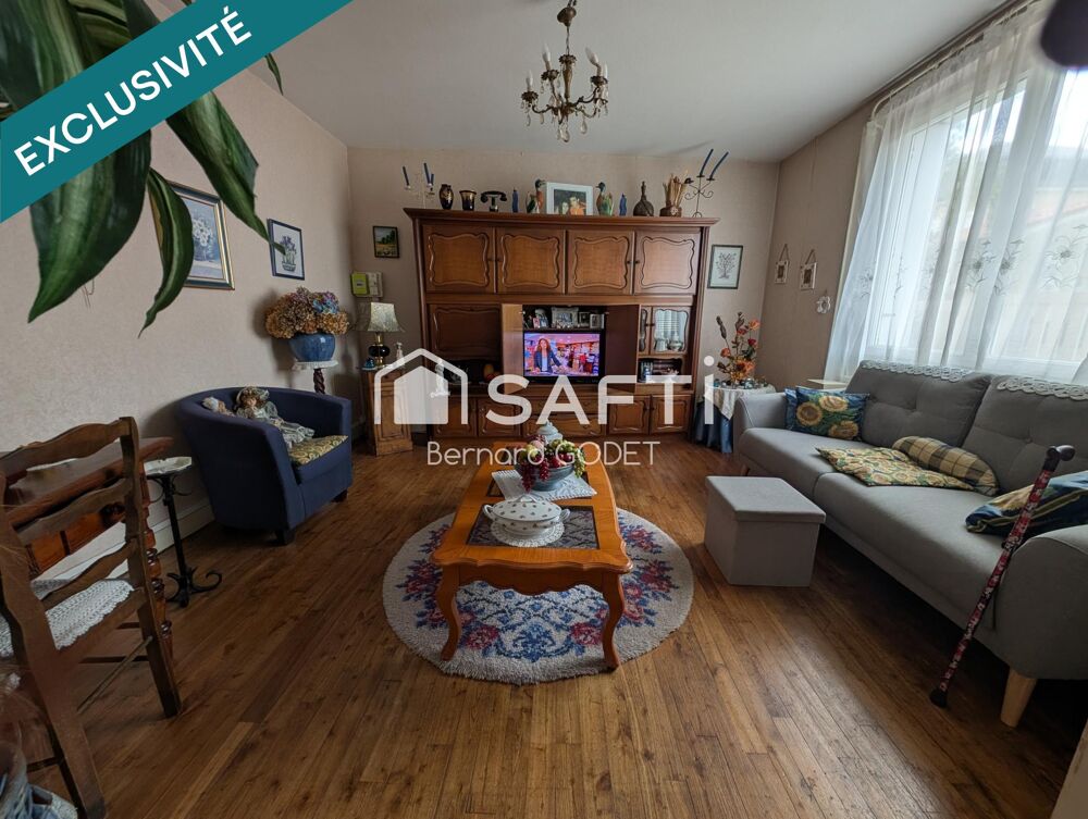Vente Immeuble RUFFEC CENTRE-VILLE – Un immeuble, deux appartements et trois garages ! Ruffec