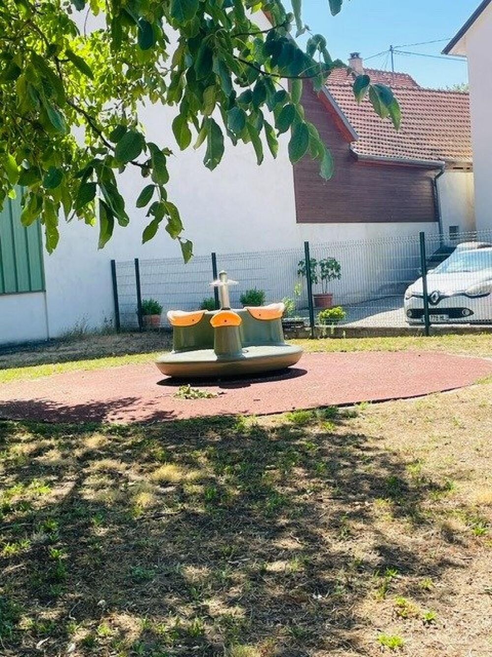 4 chambres avec plusieurs grande terrasse.