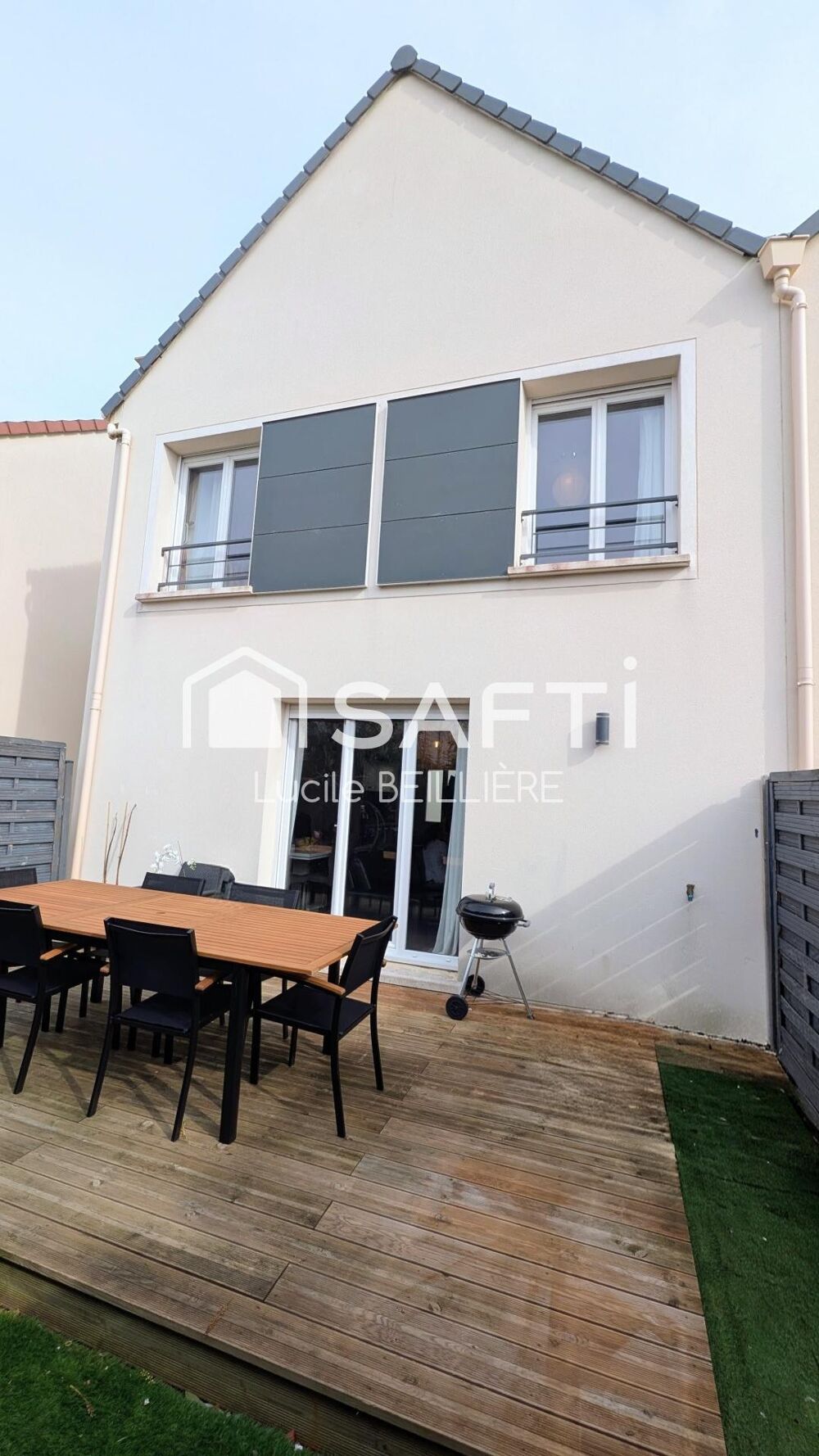 À Ballainvilliers, maison de 87 m² (T4) sur une parcelle de 101 m² avec box.