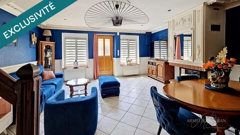   Deux maisons autour d'une cour int�rieure commune Maison - 6 pi�ce(s) - 175 m�