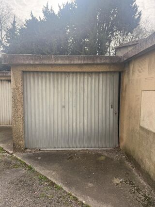  Parking / Garage à vendre 