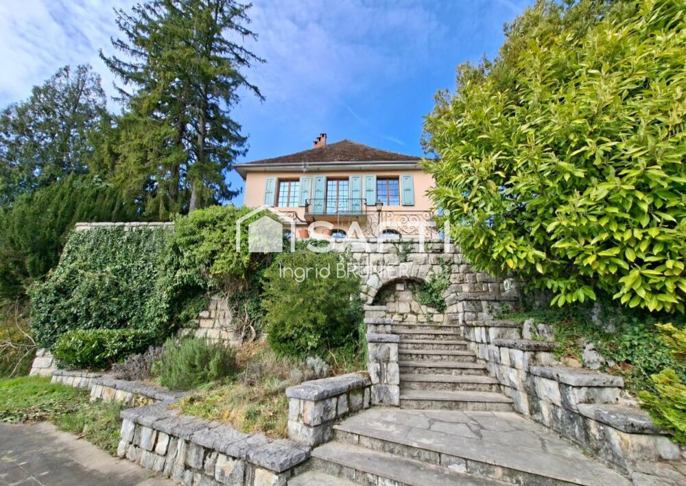 Demeure avec 7 chambres et une piscine