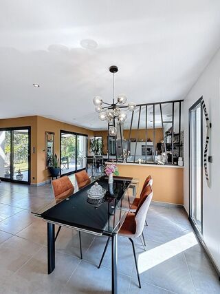  Maison � vendre 8 pi�ces 144 m�