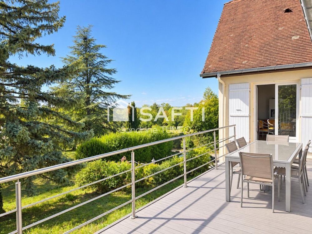 Poligny  Maison familiale de 285 m² avec 6 chambres, terrasse et appartement indépendant