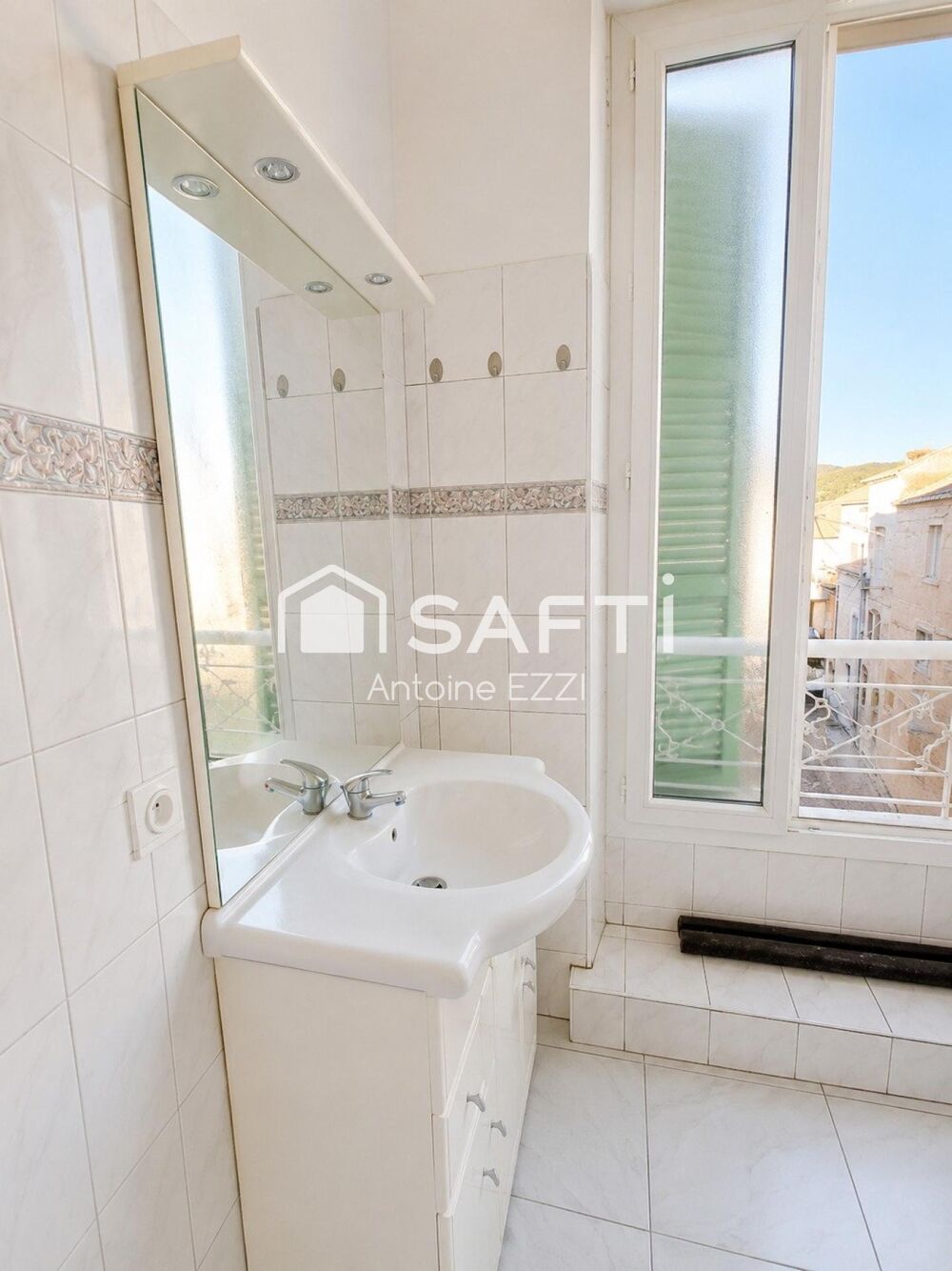 Vente Appartement T3 au centre d'Eyguières. Eyguieres
