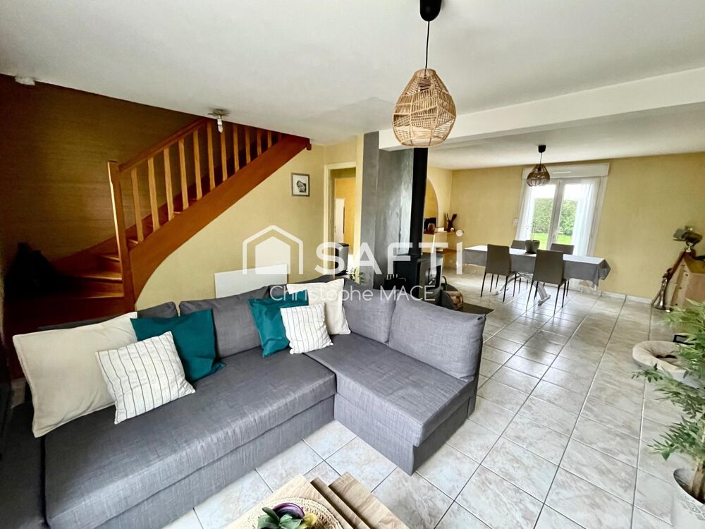 Maison familiale de type 6 (5 chambres) avec jardin clos