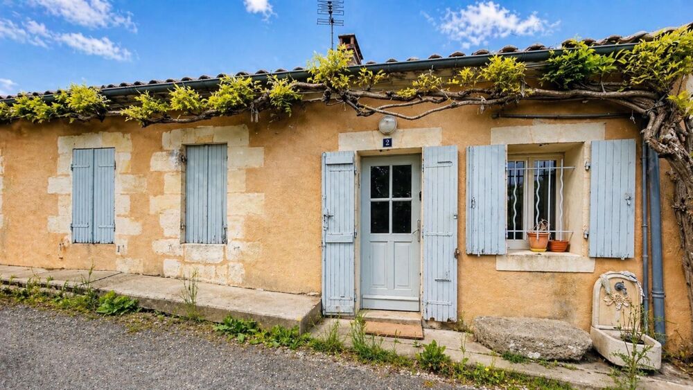 Maison au calme avec grand terrain à Cars