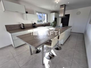 Vente Maison Maison de 140 m2 4 chambres, 2 suites parentales Rosel