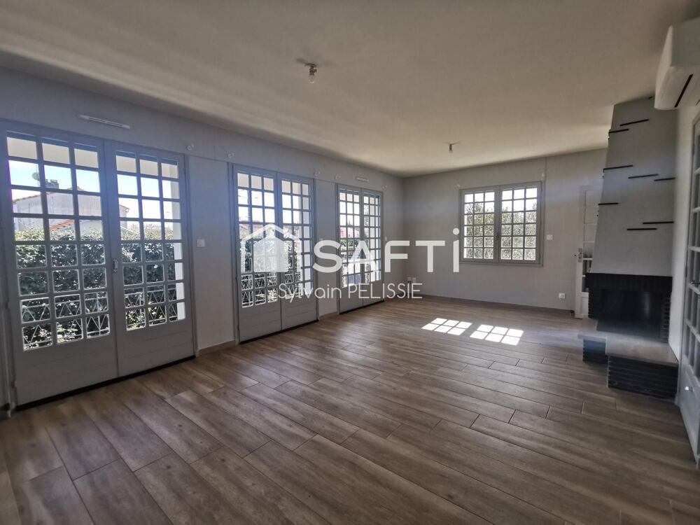 .Posez vos valises : Maison familiale baignée de lumière, rénovation totale et confort moderne à deux pas de tout.