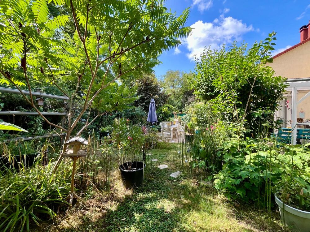 T3 comme une maison avec vaste jardin privatif