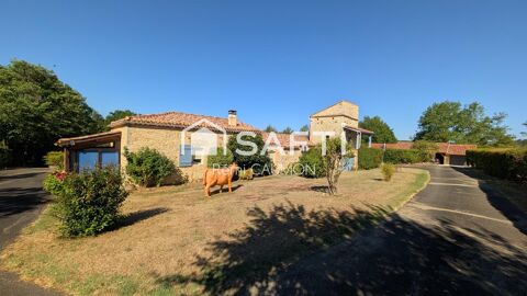   Magnifique Longère en Pierre avec Pigeonnier et Piscine – Un Havre de Paix. Maison - 6 pièce(s) - 140 m²