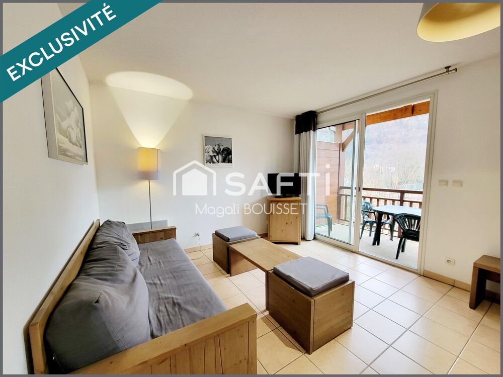 Appartement T3 de 49m², deux chambres, une salle d'eau et une salle de bain, un balcon, ascenseur, une place de parking, un loca