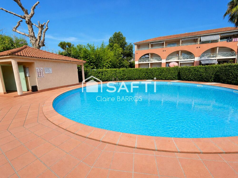 Studio avec terrasse à deux pas de la plage