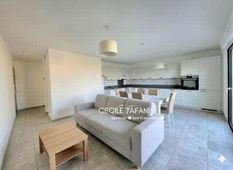   Appartement lumineux et récent avec terrasse Est, vue dégagée et piscine dans la résidence, à deux pas du centre, du port et des Appartement - 3 pièce(s) - 65 m²