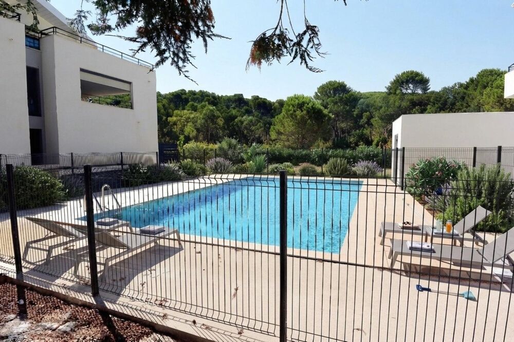 Vente Appartement En Exclusivité:  Appartement de type 3 avec terrasse jardin dans résidence haut de gamme avec piscine Aubagne