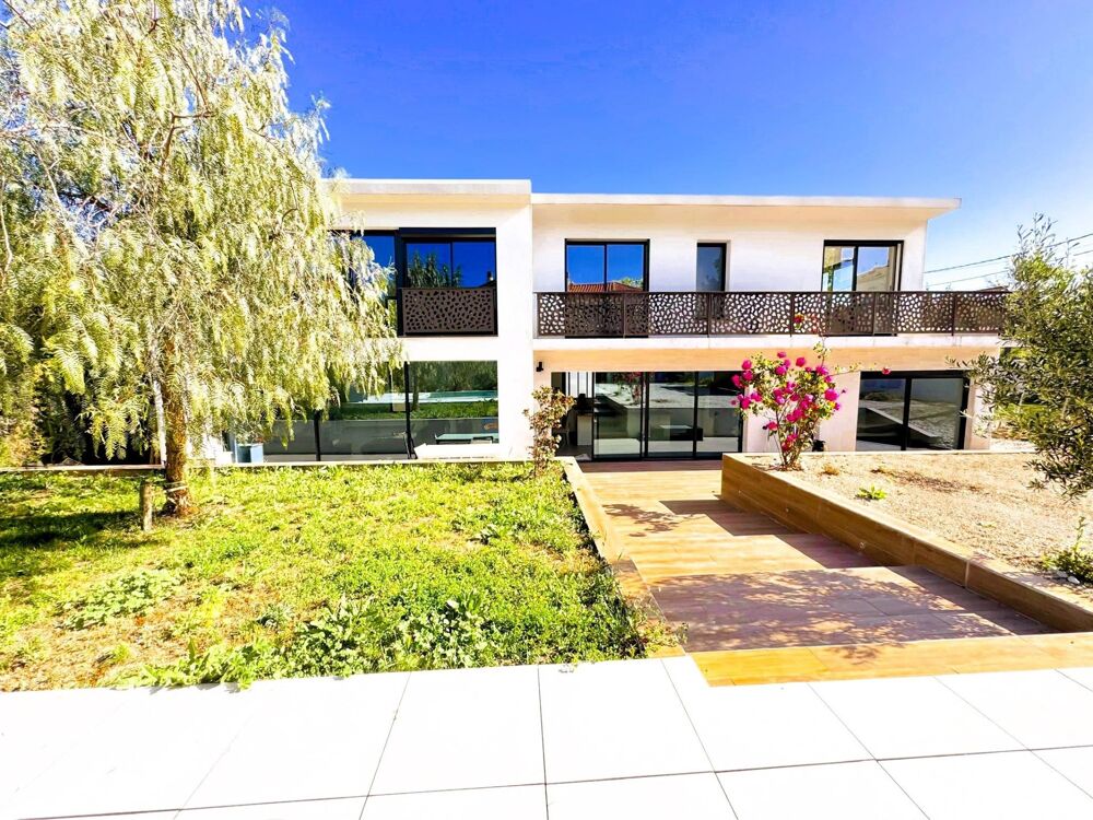 Vente Maison Saint Julien magnifique villa d'architecte 178 m² avec piscine et terrain de 978 m² Marseille 12