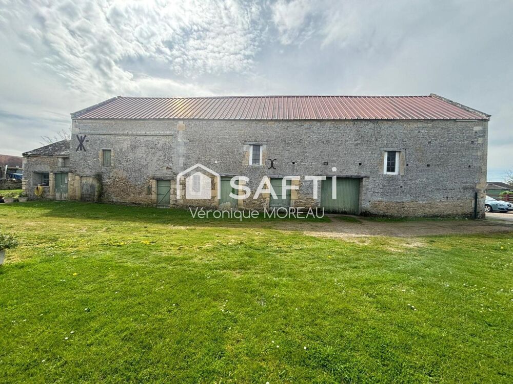 Vente Maison Beau corps de ferme sur 1 HA  avec dépendances Vieux-fume