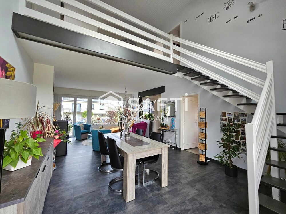 Maison lumineuse rénovée 151 m²  Plescop bourg