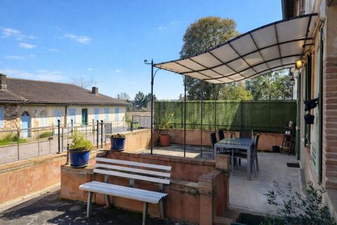   Cadours centre � pied, charme ancien et terrasse. Appartement - 4 pi�ce(s) - 166 m�