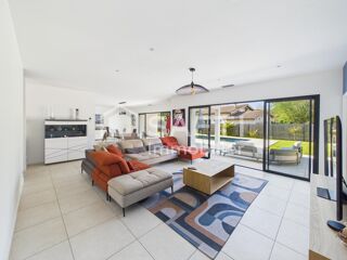  Maison à vendre 6 pièces 195 m²