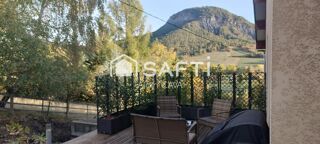 Vente Maison Maison de 217m2 sur 2 niveaux avec garage, parking sur 849m2 de terrain Selonnet