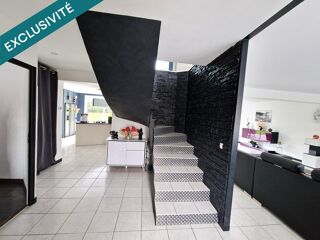  Maison  vendre 7 pices 225 m