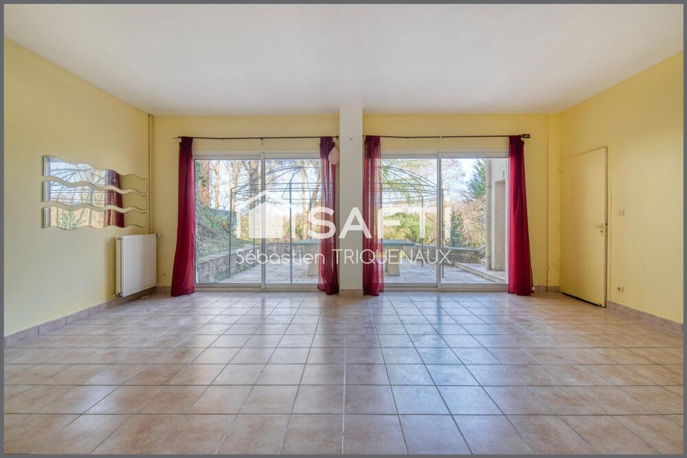 � vendre  Maison Montreuil-Juign� (49460)