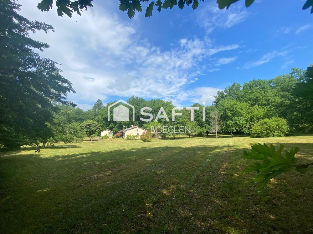 Superbe propriété de 8520 m 2 avec plain pied 3 chambres et garage indépendant