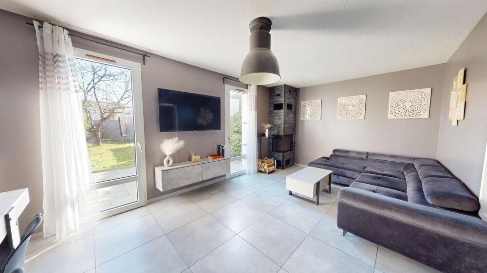 Vente Maison Maison mitoyenne T4 – 92 m² – Jardin, garage et terrasse L' isle-d'abeau