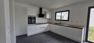  Maison à louer 6 pièces 145 m²