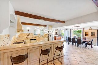  Maison � vendre 6 pi�ces 205 m�