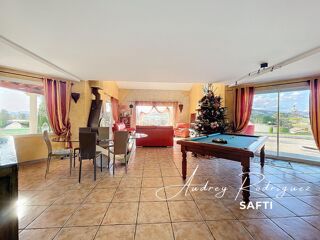  Maison � vendre 8 pi�ces 220 m�