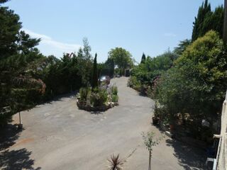  Maison  vendre 8 pices 320 m